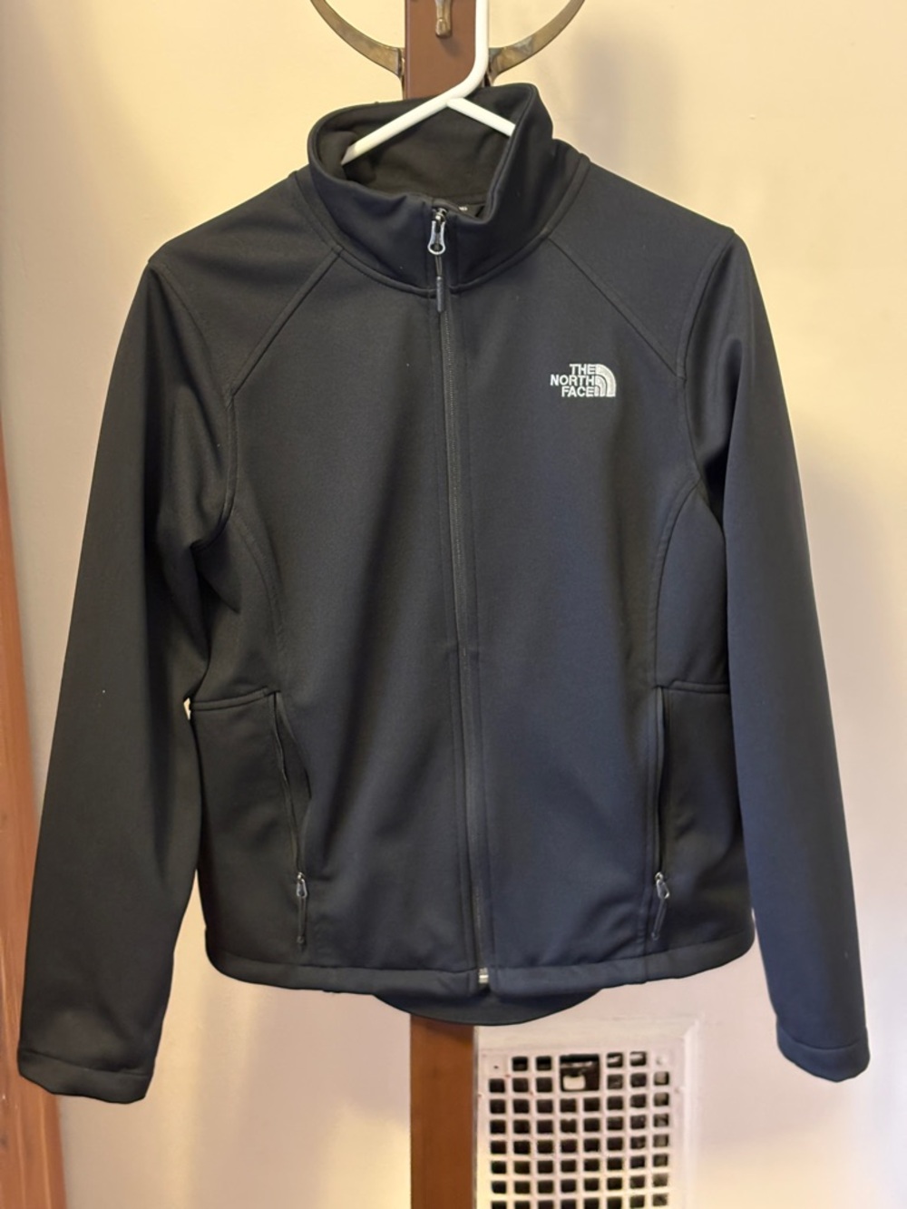 North Face Women’s Soft Shell Jacket Black  Large